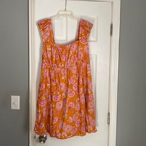 Babydoll dress, floral print, key hole with tie in back